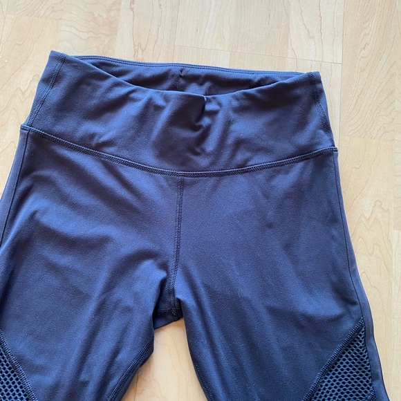 Lorna Jane gray workout pants - Picture 3 of 4